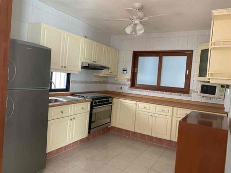 Casa para uso residencial o comercial, en exclusiva colonia al norte de la ciudad. - Photo 2
