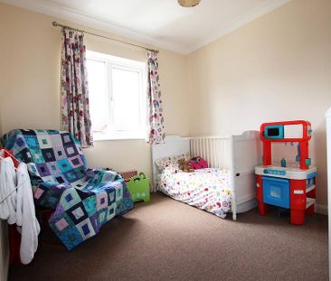 3 bedroom semi-detached house to rent - Photo 5