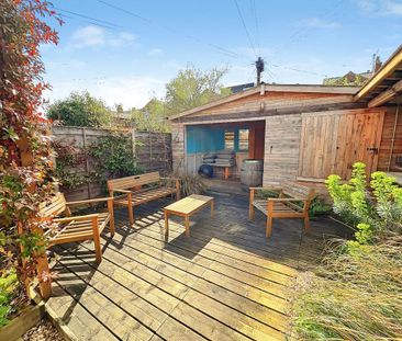 4 bedroom semi-detached house to rent - Photo 1