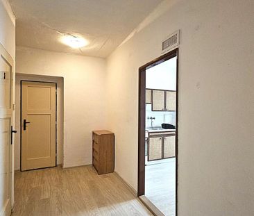 Pronájem bytu 2+1 66 m2 - Fotografie 3