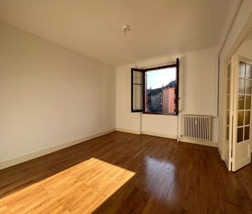 Location Appartement 2 pièces 68m² CHAMBERY 73000 - Photo 3
