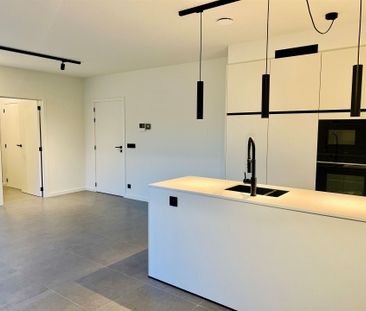 Nieuwbouw appartement met 1 slaapkamer en terras op TOPlocatie - Photo 1