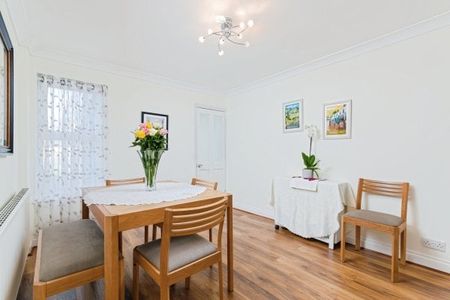 Poplar Road, Leatherhead, KT22 - Photo 4