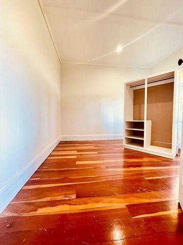 Close to School 3BR Home in Papakura - Photo 3