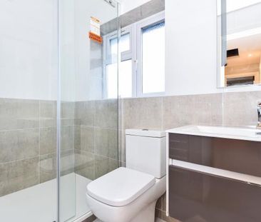 3 bedroom semi-detached house to rent - Photo 6