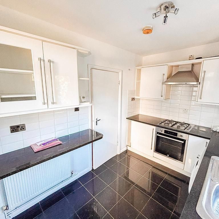 3 bedroom detached house to rent - Photo 1
