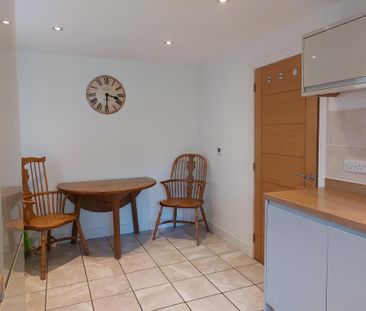 3 bedroom detached house to rent - Photo 3
