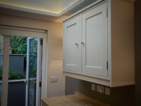 3 bedroom end of terrace house to rent - Photo 4