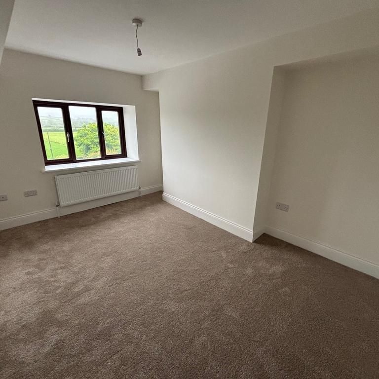 4 bedroom detached house to rent - Photo 1