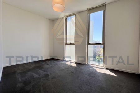 Stylish 3 Bedroom Apartment Now For Rent!!! - Photo 2
