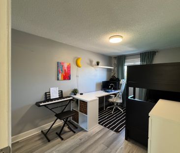 For Lease - 89 Rejane Crescent, Vaughan, Ontario - Photo 2