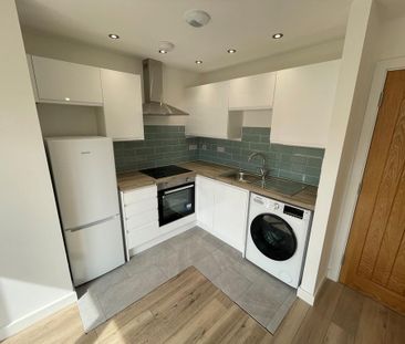 2 bedroom apartment to rent - Photo 3