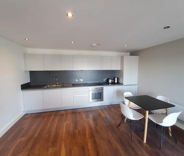 2 bedroom flat to rent - Photo 4