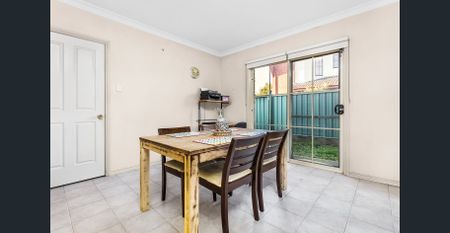 Space and Style with riverside appeal - Photo 3