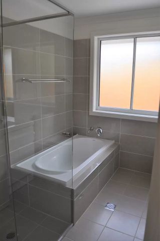 Close to Town - Photo 3