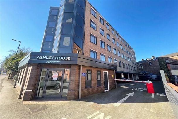 Ashley House, Altrincham - Photo 1
