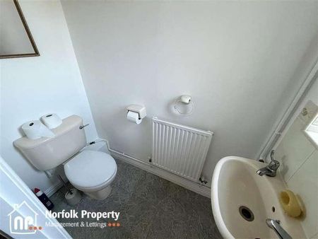 Hethersett, NR9 - Photo 2