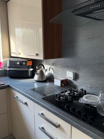 4 bedroom private hall to rent - Photo 5