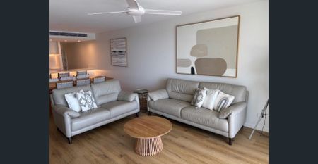 FULLY FURNISHED (cleaner inc) - Enjoy a serene lifestyle by the water - Photo 2