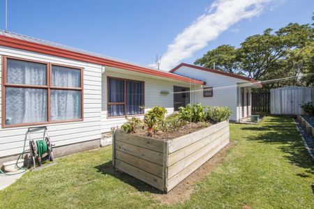 Superb Location - Waihi - Photo 4