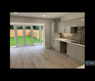 3 bedroom end of terrace house to rent - Photo 6