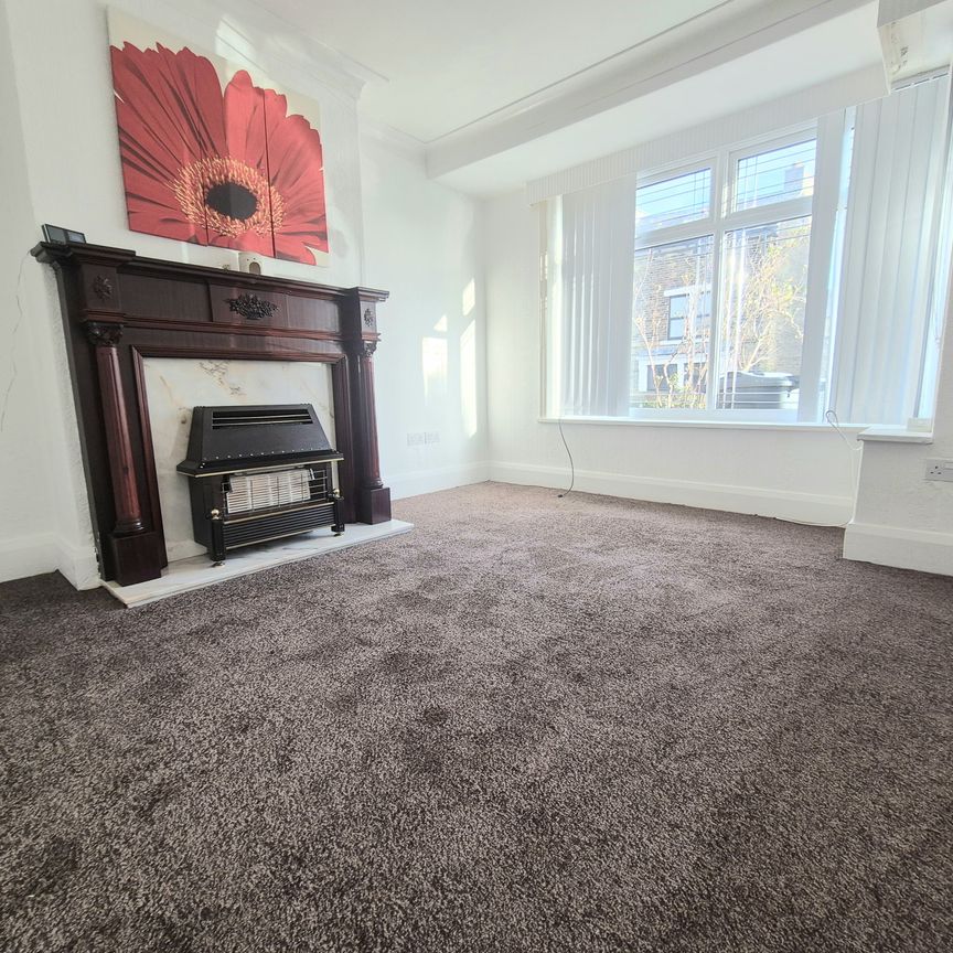 Mayfield Avenue, Halifax - Photo 1