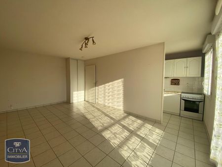 Location Appartement 2 pièces 43m² ELBEUF 76500 - Photo 2