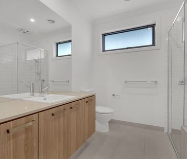 Stunning 3-bedroom Townhouse - Photo 6