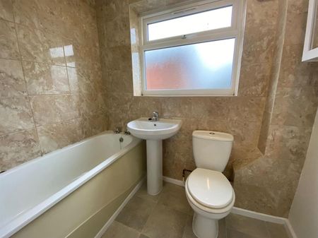 Meadow Court, Bromyard - Photo 2