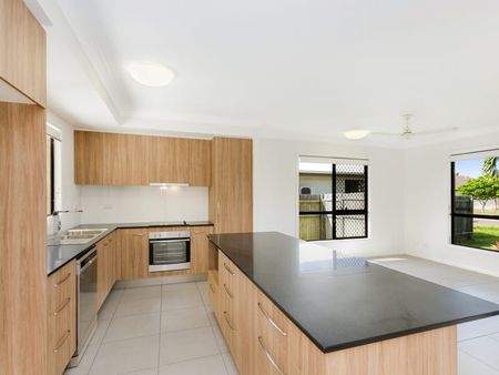 22 Cedarbrook Terrace, Idalia QLD 4811 - House For Rent | Domain - Photo 5