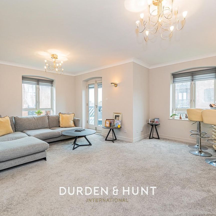 Epping New Road, Buckhurst Hill - Photo 1