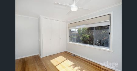 IDEAL LOCATION! - Photo 2