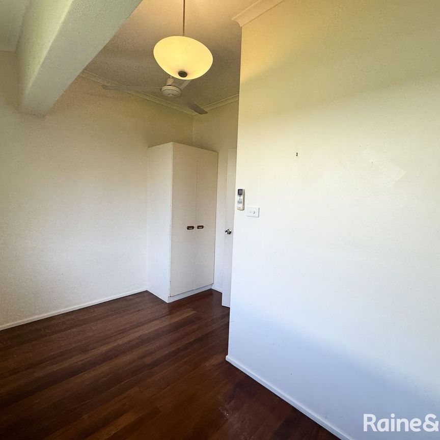 2 BEDROOM : 2 BATHROOM : UNFURNISHED : CLOSE TO TOWN & BEACH - Photo 1