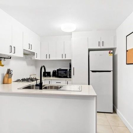 Brookvale, 9/26-28 Shackel Avenue - Photo 3