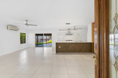 PERFECT FAMILY HOME IN BRINSMEAD - Photo 4