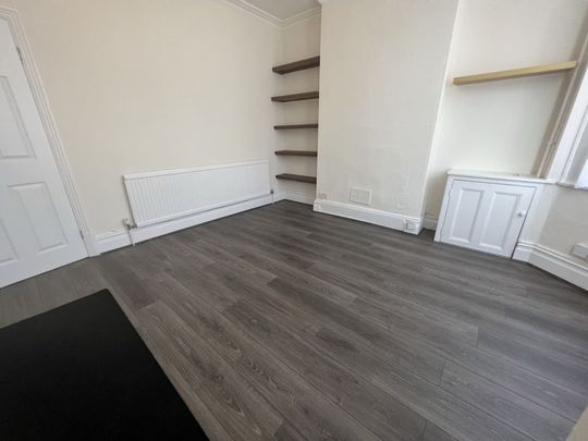 2 Bedroom Terraced - Photo 1