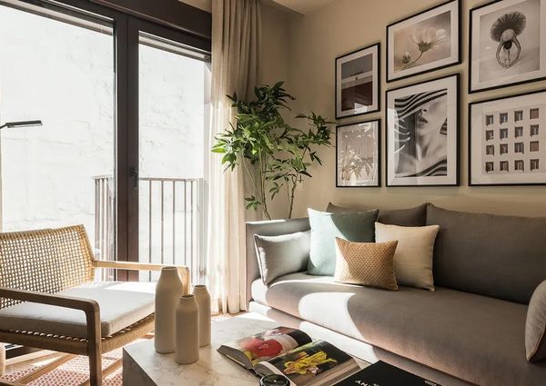 Calle de la Farmacia, Madrid, Community of Madrid 28004