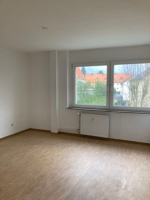 Ab sofort - 3-Zimmer-Wohnung mit Balkon! - Foto 1