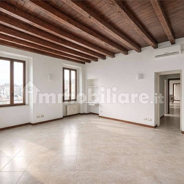 Trilocale via Poli, 6, Centro, Arona - Photo 1