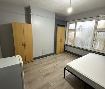 Room in a Shared House, Gloucester Road, N17 - Photo 1