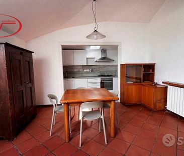 Appartamento di 95 m² con 3 locali a Montevarchi - Photo 2