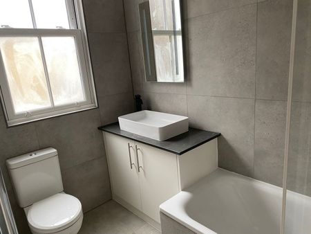 3 Bed Flat, St. Asaph Road, SE4 - Photo 5