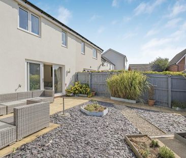 3 bedroom semi-detached house to rent - Photo 5