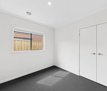 Contemporary Living with Dedicated Study Zone and Outdoor Patio - Photo 4