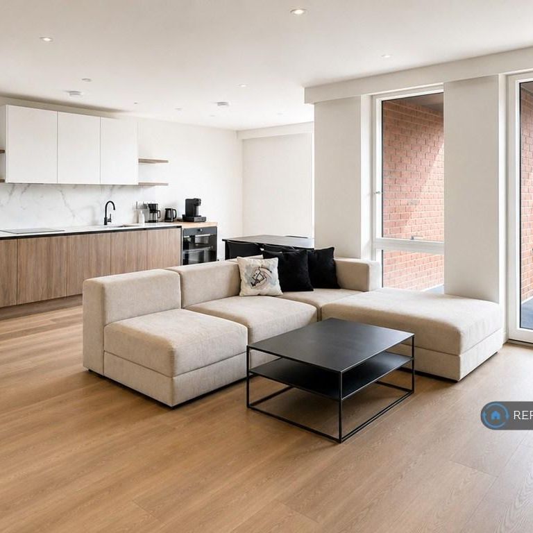 2 bedroom flat to rent - Photo 1