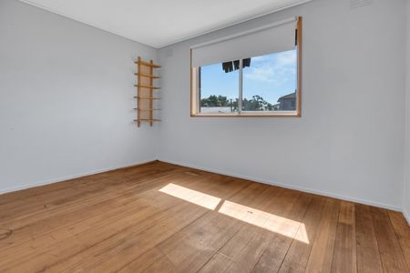 179 Greenwood Drive, Bundoora VIC 3083 - Photo 2