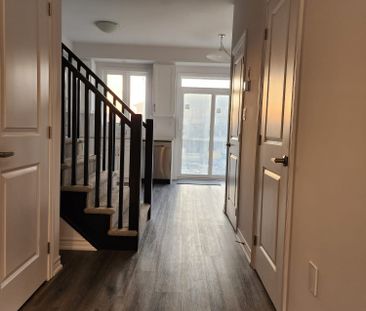 For Lease - 461 Blackburn Drive Unit# 129, Brantford, Ontario - Photo 2