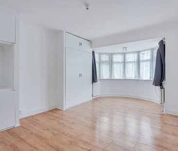 5 bedroom semi-detached house to rent - Photo 5