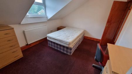 6 bedroom terraced house to rent - Photo 5