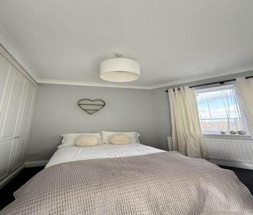 1 bedroom in a flat share to rent - Photo 6